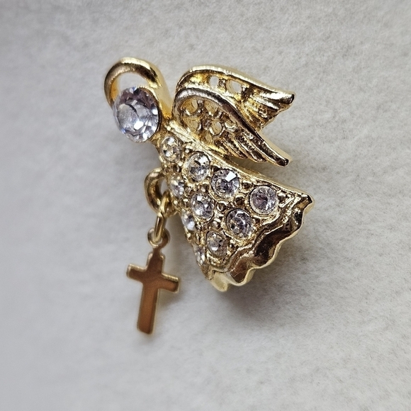VINTAGE L Razza Gold-Tone Rhinestone Flying Angel & Cross Small Brooch Pin - Picture 3 of 4